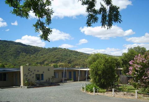 Valley View Motel - Holiday Cairns 3