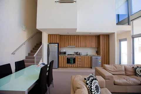 Verandah Apartments - Holiday Cairns 2