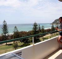 Wyuna Beachfront Holiday Apartments - Holiday Cairns