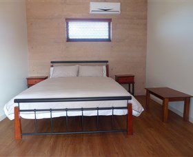 Yalgoo Caravan Park - Holiday Cairns 2