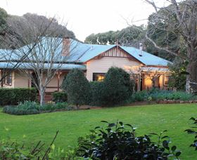 MossGrove Bed And Breakfast - Holiday Cairns 0