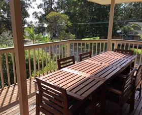 Narrawallee Holiday House - Holiday Cairns 0