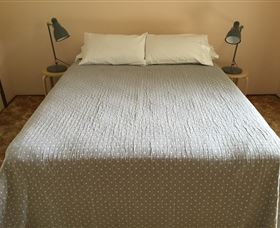 Narrawallee Holiday House - Holiday Cairns 1