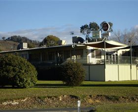 Talbingo Country Club - Holiday Cairns 1