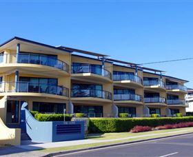 The Cove Apartments Yamba - Holiday Cairns 0