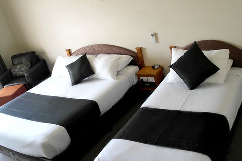 Roma Explorers Inn - Holiday Cairns 5