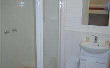 The Bushranger Hideaway - Holiday Cairns 3