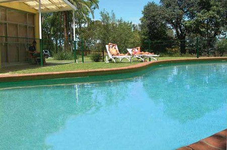 Greenwich Village Accommodation - Holiday Cairns 2