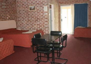 Gloucester Country Lodge - Holiday Cairns 1