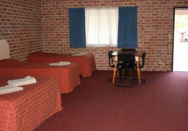 Gloucester Country Lodge - Holiday Cairns 3