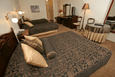 Australian Heritage Motor Inn - Holiday Cairns 1