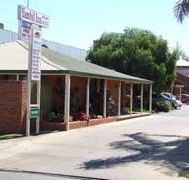 Yambil Inn Motel - Holiday Cairns