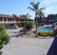 Frankston Motor Inn - Holiday Cairns