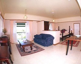 Williams Lodge - Holiday Cairns 4