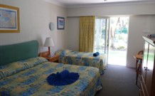 Yamba Aston Motel - Yamba - Holiday Cairns 1