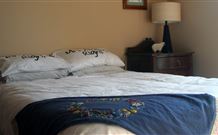 Mount Christopherson Retreat - Holiday Cairns 4