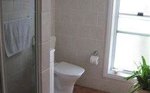 Bayviews B And B Port Stephens - - Holiday Cairns 3