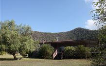 Hunter Valley Macadamia Lodge - Holiday Cairns 4