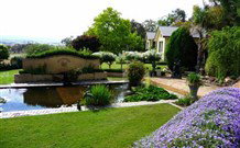 Lochinvar Luxury Cottages - Holiday Cairns 1