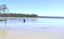 A Paradise Bungalow Waterfront - Holiday Cairns 1