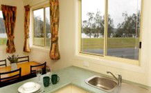 Mavis's Kitchen And Cabins - Holiday Cairns 0