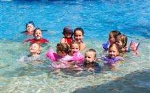 Montrose House And Berry Farm - Holiday Cairns 3