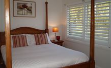 Yarralaw Springs Wines Vine Loft Bed And Breakfast - Holiday Cairns 2