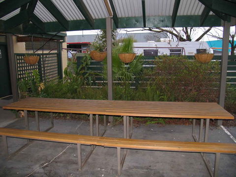 Albury-Wodonga YHA - Holiday Cairns 5