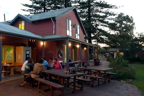 Dunsborough YHA - Holiday Cairns 1