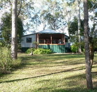 Bushland Cottages and Lodge Yungaburra - Holiday Cairns