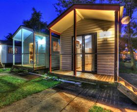 Wallace Motel And Caravan Park - Holiday Cairns 0