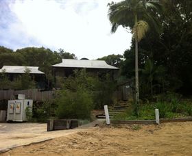 Fraser Island Retreat - Holiday Cairns 1