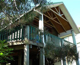Salty Towers - Holiday Cairns 0
