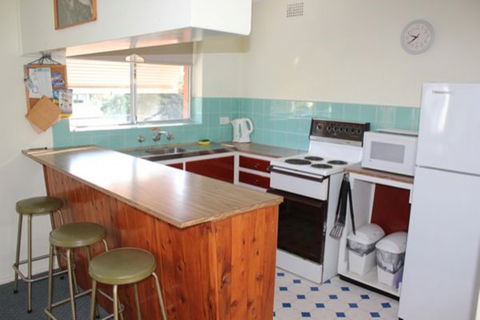 Castaway Holiday Units - Holiday Cairns 3