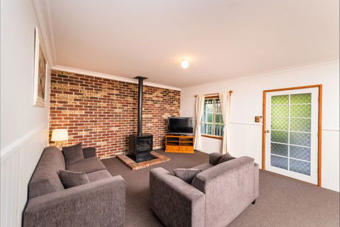 Federation Gardens And Possums Hideaway - Holiday Cairns 3