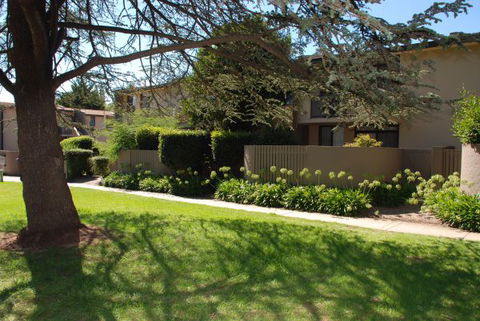 Manuka Park Apartments - Holiday Cairns 7