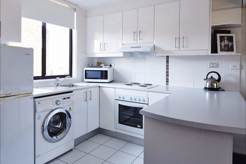 Manuka Park Apartments - Holiday Cairns 9