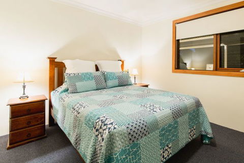 Alpine Edge Accommodation - Holiday Cairns 1