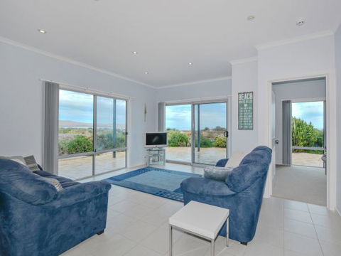 Century 21 SouthCoast: Moana Blue - Holiday Cairns 45