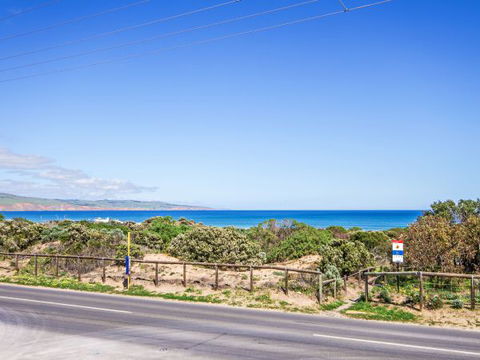 Century 21 SouthCoast: Moana Blue - Holiday Cairns 88