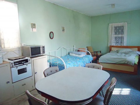 Palais D'Amor At Greenwell Point - Holiday Cairns 76