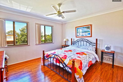 Palais D'Amor At Greenwell Point - Holiday Cairns 3