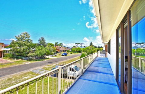 Palais D'Amor At Greenwell Point - Holiday Cairns 8