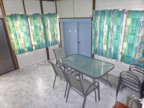 Palais D'Amor At Greenwell Point - Holiday Cairns 16