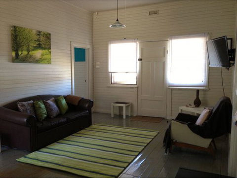 Fensom's Holiday Home - Holiday Cairns 27