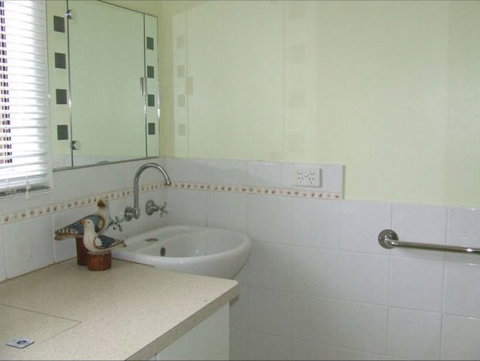 Fensom's Holiday Home - Holiday Cairns 21