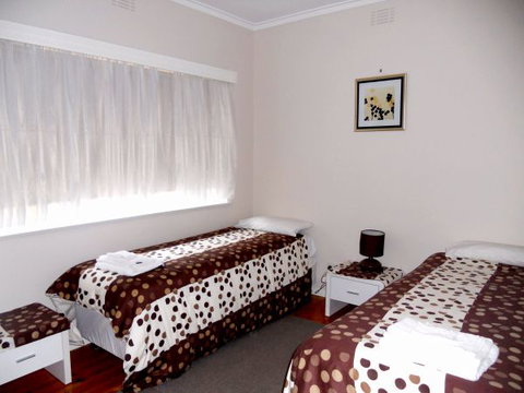 Shamore Apartments - Walnut - Holiday Cairns 2