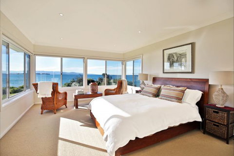 Escape At Culburra - Holiday Cairns 1