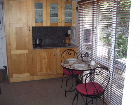 Garden Studio Unit - Holiday Cairns 1