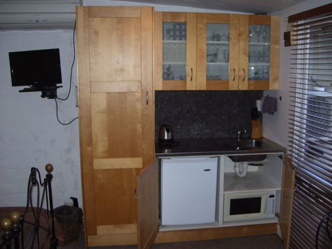 Garden Studio Unit - Holiday Cairns 2